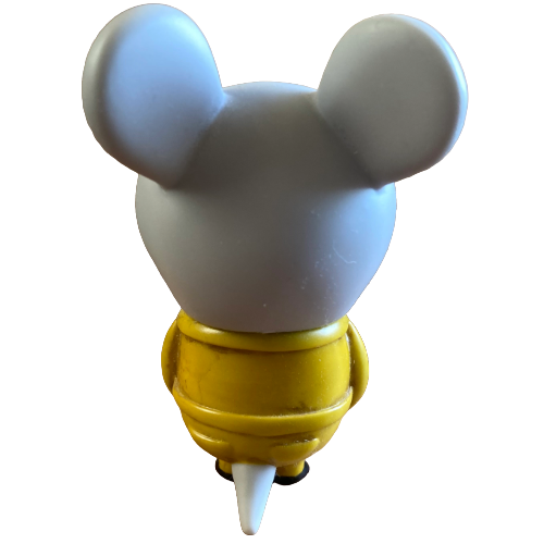 ネズミのチュッチュ背面